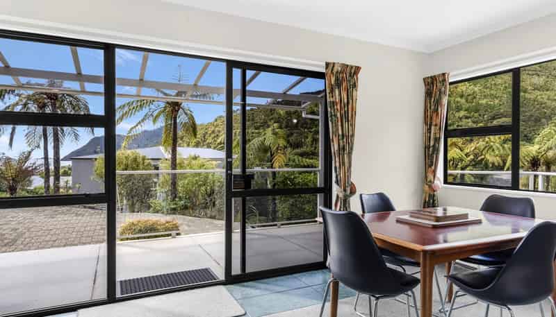 11 Field Terrace, Okiwi Bay