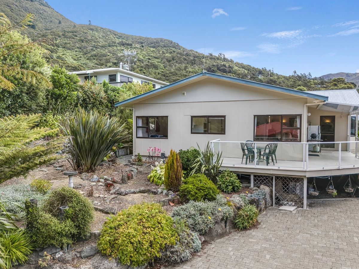 Views, Space & the Okiwi Bay Lifestyle