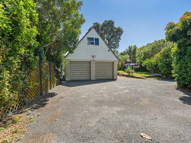 1138 South Road, Oakura