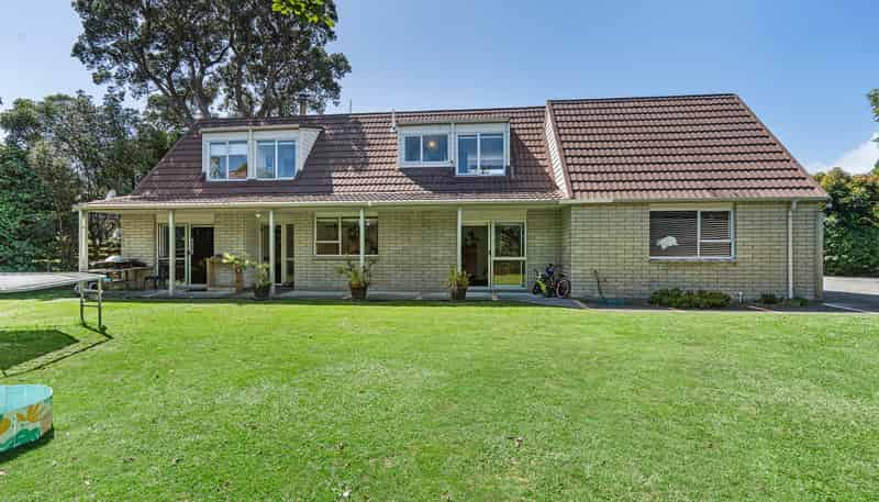 1138 South Road, Oakura
