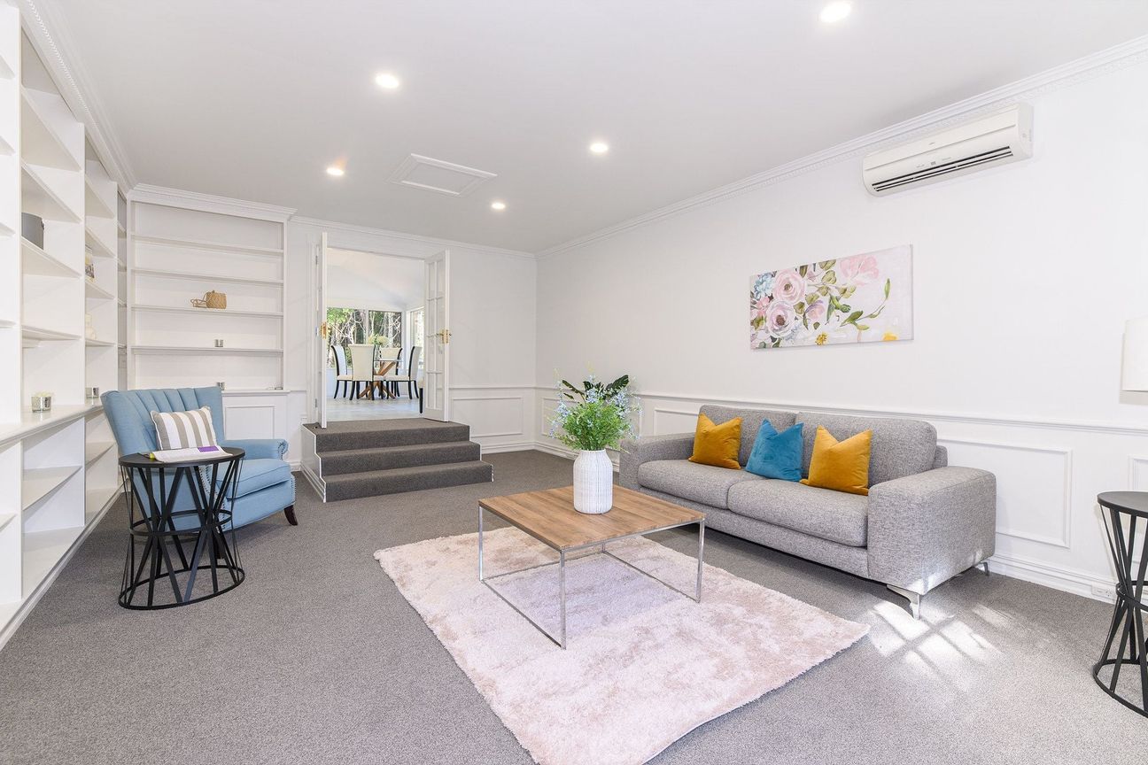 Immaculate Bush Outlook Living - Altro