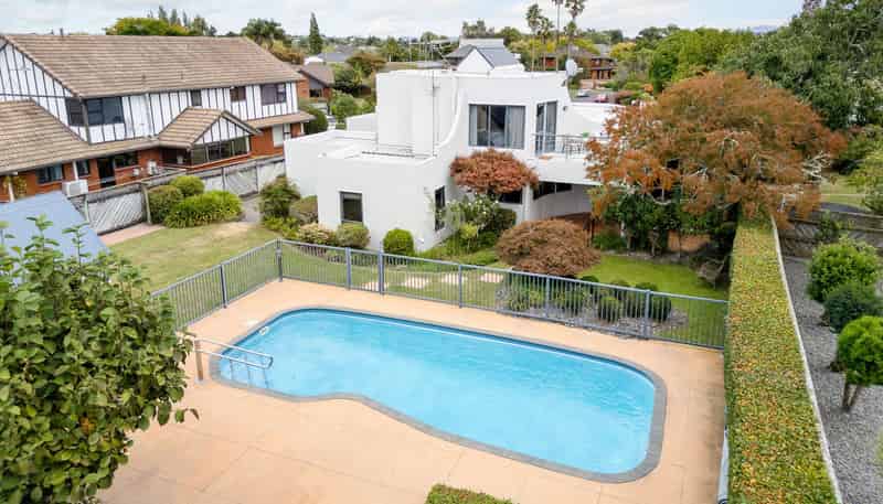 11 Crowden Place, Harrowfield