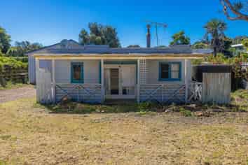 8 Manuka Road, Oneroa