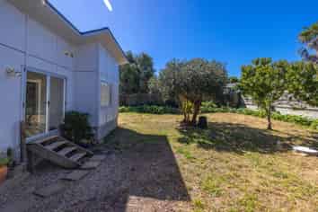 8 Manuka Road, Oneroa