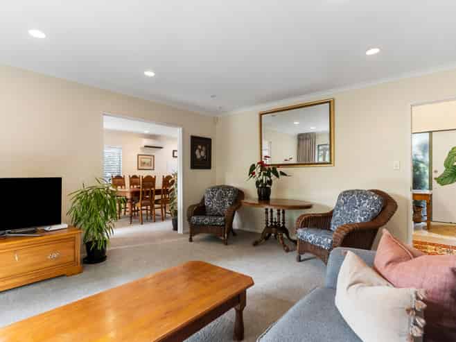 52b Uxbridge Road, Mellons Bay