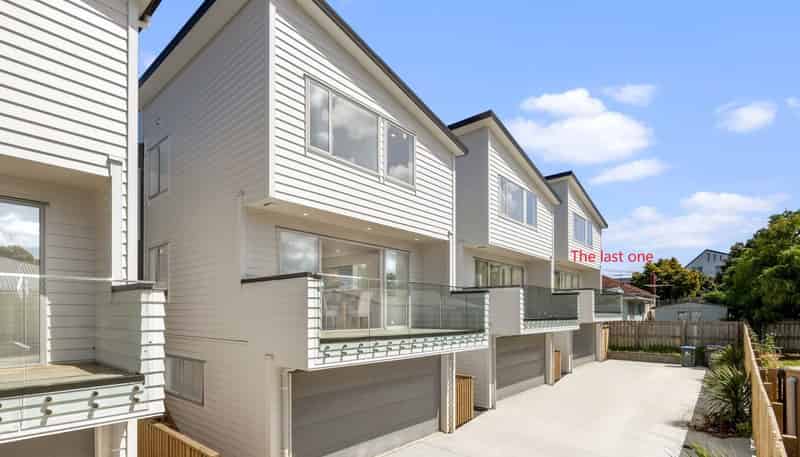 7E Waddell Avenue, Point England