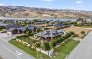 10 Ethereal Crescent, Cromwell