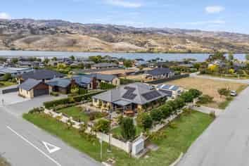 10 Ethereal Crescent, Cromwell