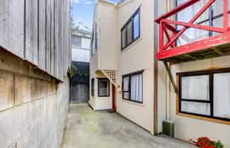 3/77 Mein Street, Newtown