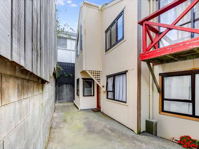 3/77 Mein Street, Newtown