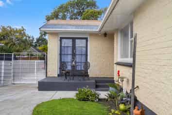 12 Carters Road, Aranui