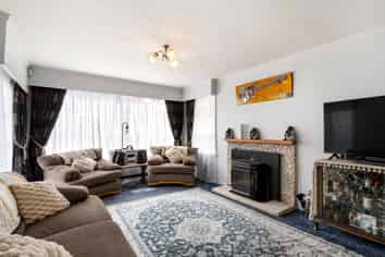 12 Carters Road, Aranui