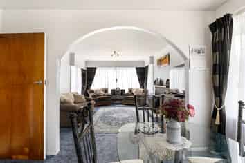 12 Carters Road, Aranui