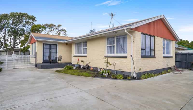12 Carters Road, Aranui