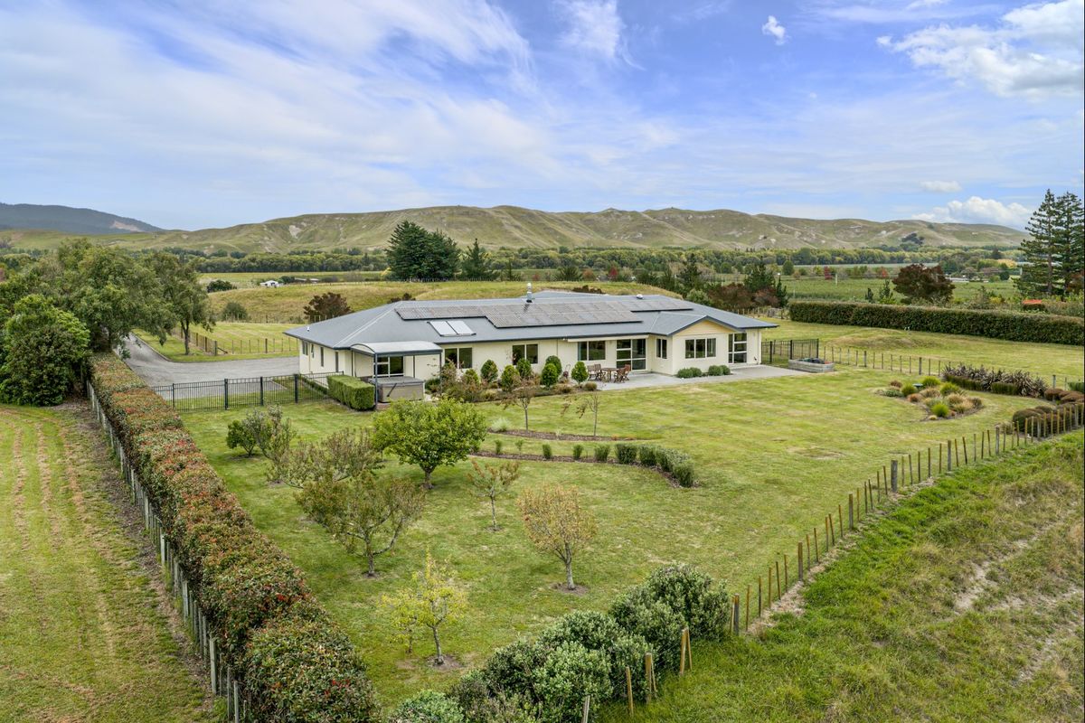 Paradise in Puketapu