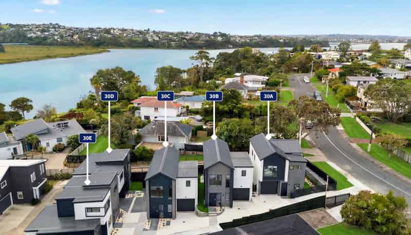 30 Abbotleigh Avenue, Te Atatu Peninsula