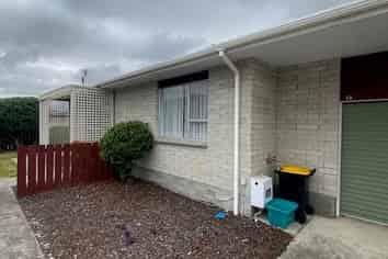 8b Beauchamp Street, Tawa