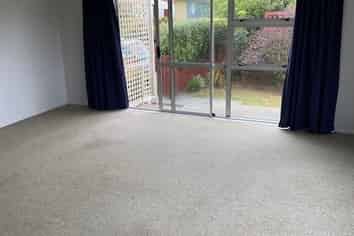 8b Beauchamp Street, Tawa