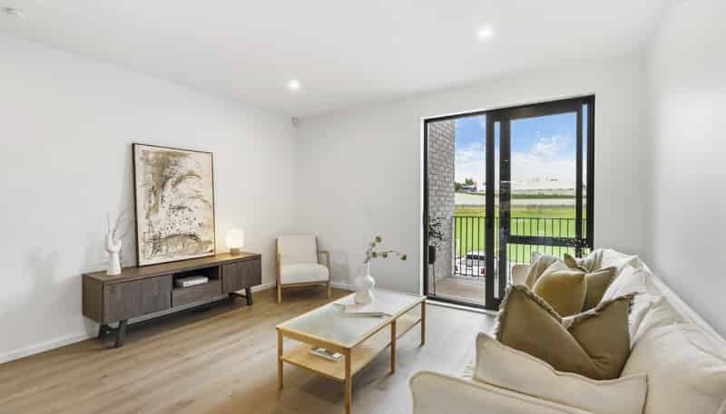 55 Riukiuta Avenue, Three Kings