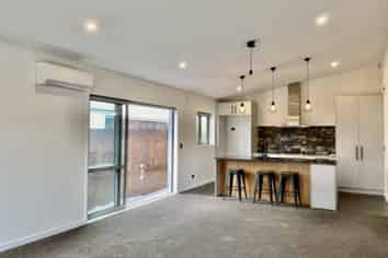 12 Robert Duncan Road, Belfast