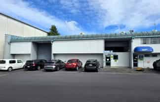 Savills | Great Value Henderson Warehouse