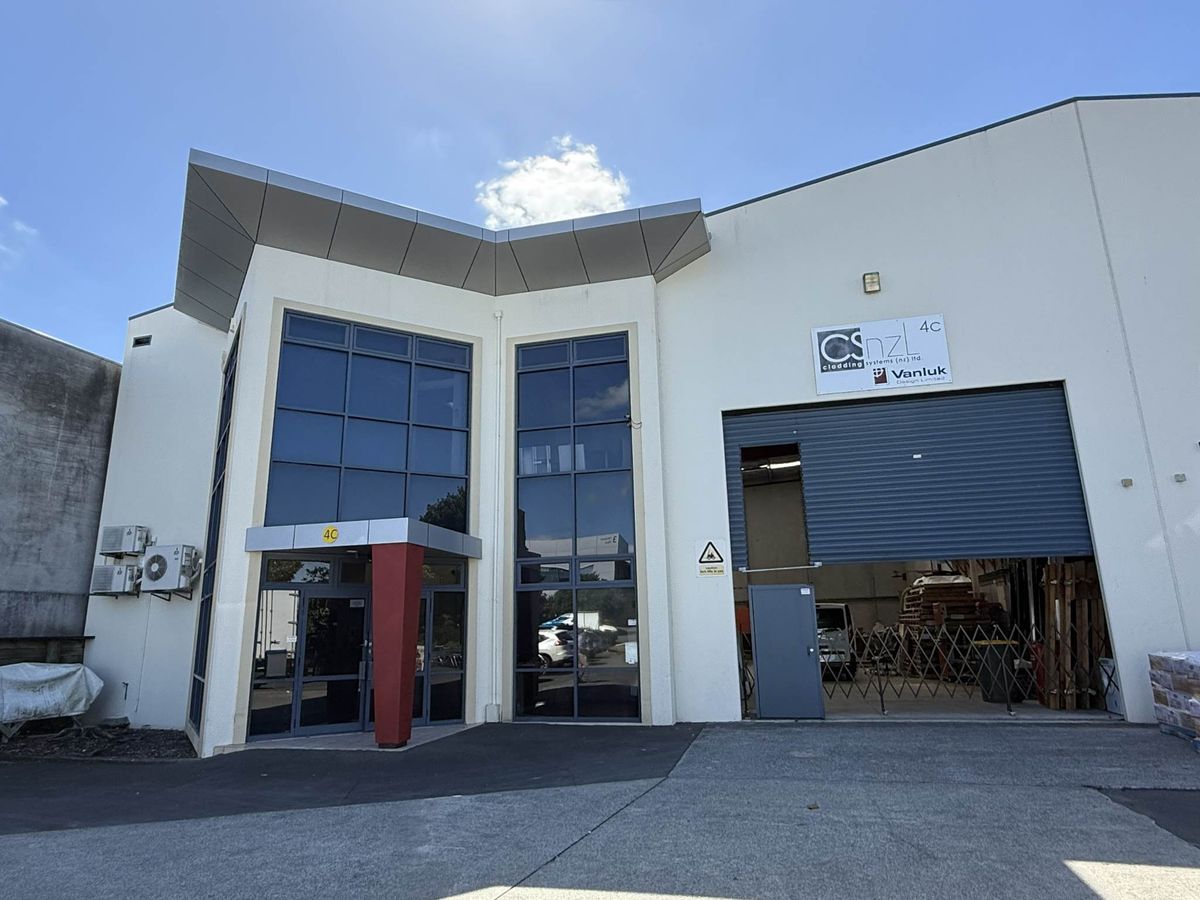 TIDY, HIGH-STUD, 553M² WAREHOUSE AND OFFICE