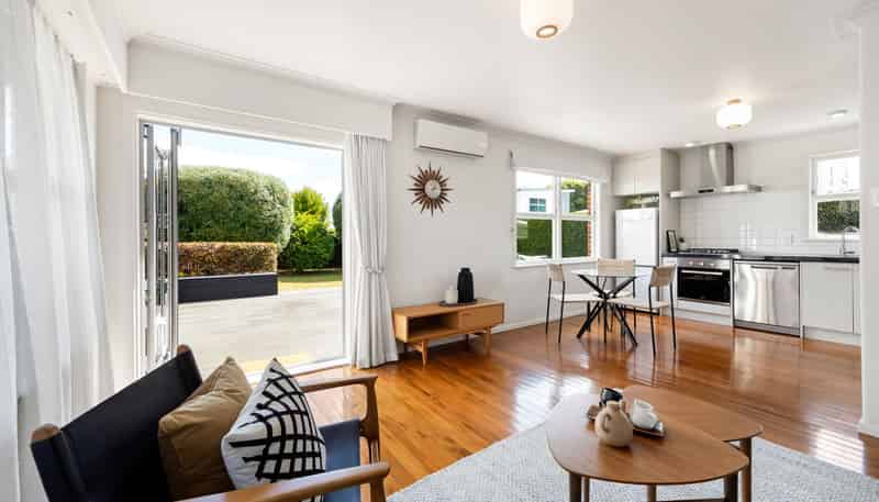 749B River Road, Chartwell