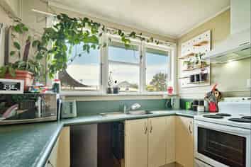 408 Huia Street, Camberley