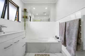 12A Third Avenue, Avenues