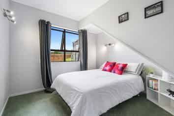 12A Third Avenue, Avenues