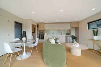 1/114 Don Buck Road, Massey