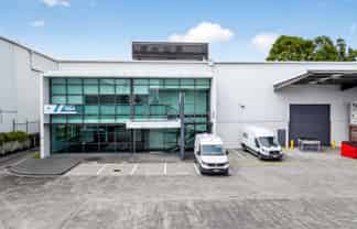 1,233sqm Modern Industrial in Prime Highbrook