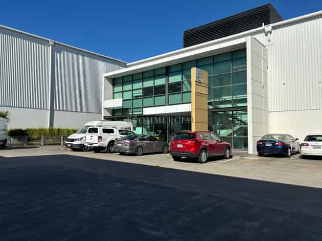 1,233sqm Modern Industrial in Prime Highbrook
