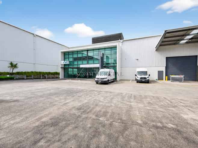 1,233sqm Modern Industrial in Prime Highbrook