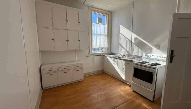 114 Bridge Street, Bulls