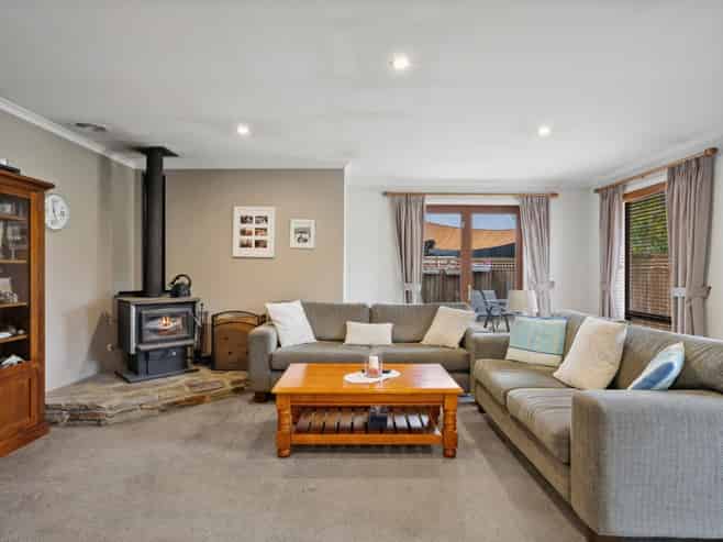 24 Hewson Crescent, Lake Hawea