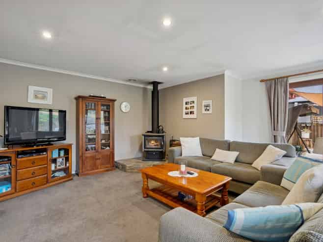 24 Hewson Crescent, Lake Hawea