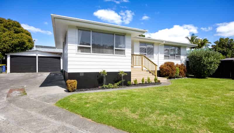 8 Camphora Place, Ranui