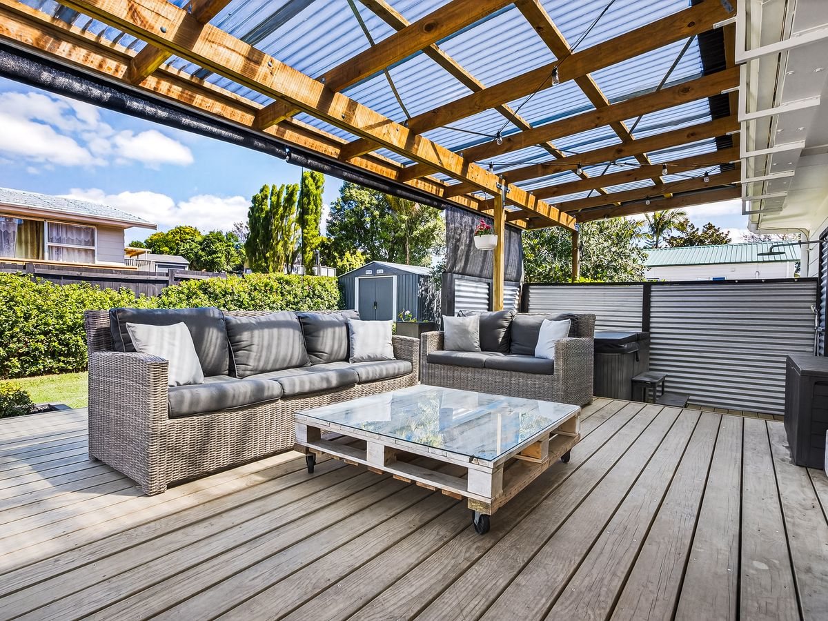 8 Camphora Place, Ranui, Waitakere City, Auckland - Photo 2