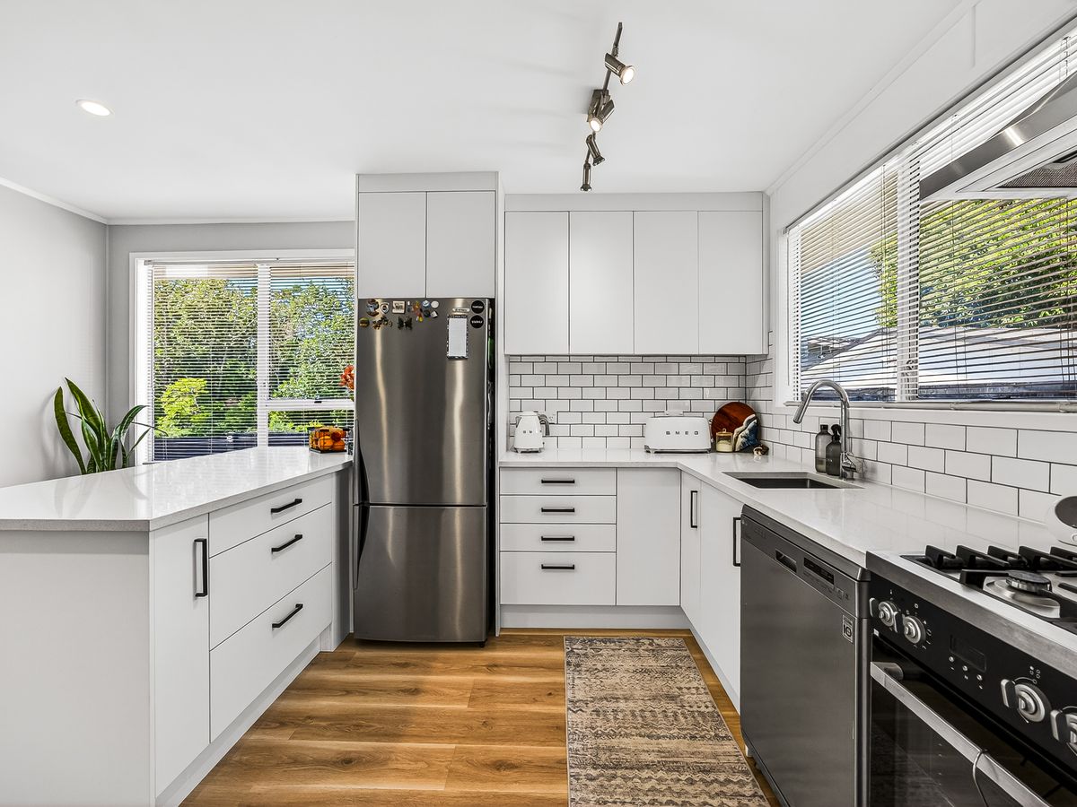 8 Camphora Place, Ranui, Waitakere City, Auckland - Photo 3