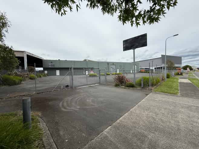 Large Secure Warehouse