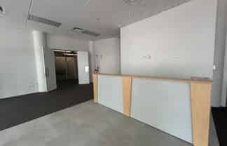 Ground floor retail on Willis Street