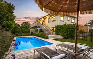 19 Dunbar Road, Point Wells