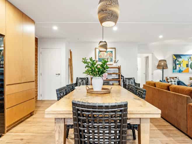 19 Dunbar Road, Point Wells