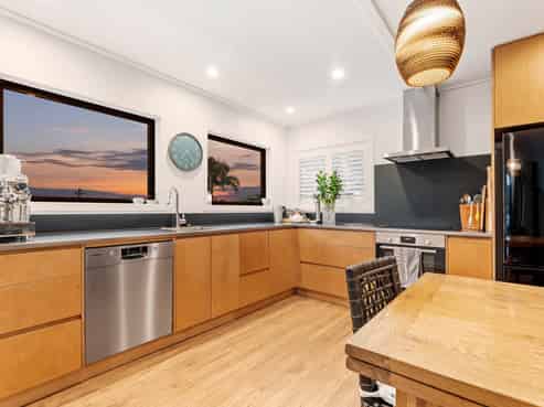 19 Dunbar Road, Point Wells