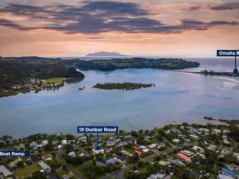 19 Dunbar Road, Point Wells