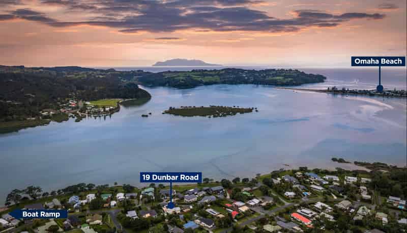 19 Dunbar Road, Point Wells