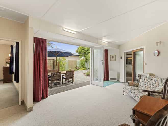 8 Raine Street, Whanganui East