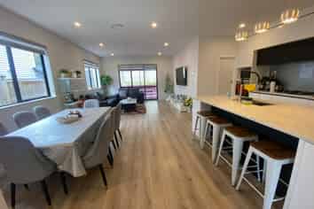 16 Hauhake Road, Flat Bush