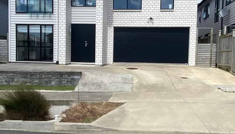 16 Hauhake Road, Flat Bush